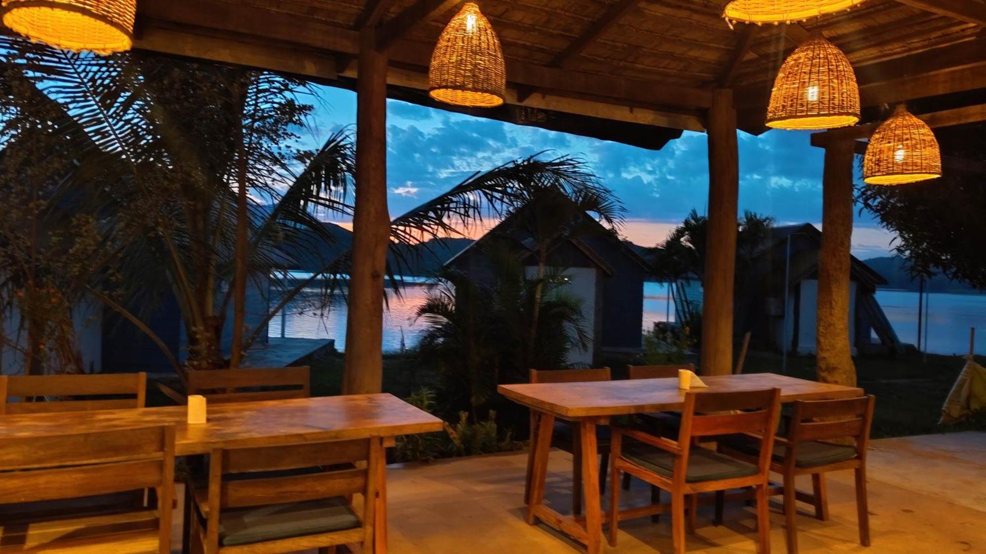 Sunset Nam Ngum Resort Vangviang Kültér fotó